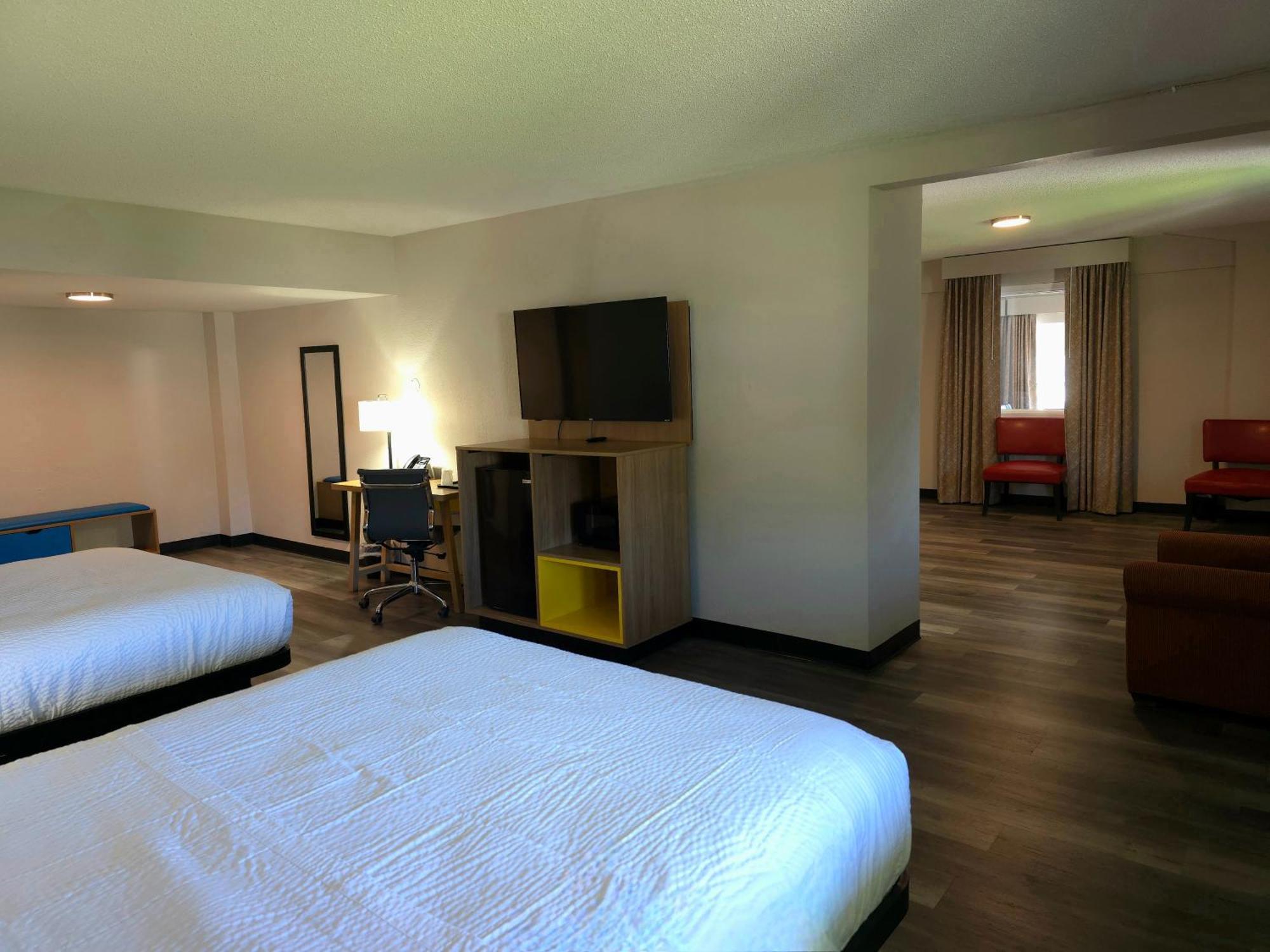 Days Inn And Suites By Wyndham Port Huron Exterior foto