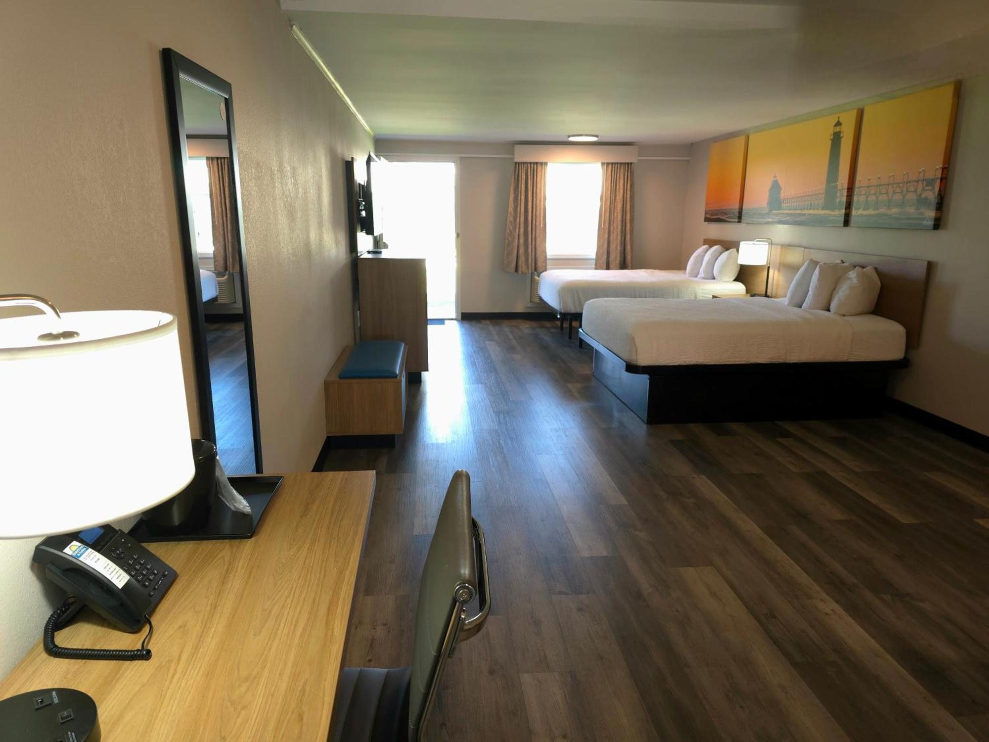 Days Inn And Suites By Wyndham Port Huron Exterior foto